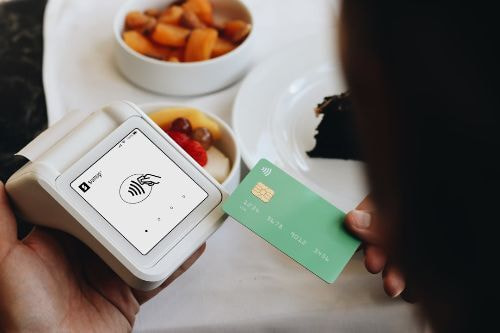 デビットカードのように前払いは心配ない。でも後払いは借金になるから注意が必要